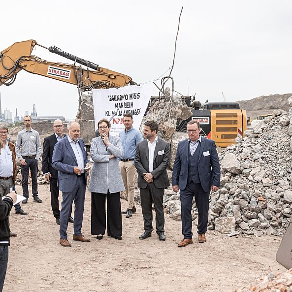 Federal Minister Klara Geywitz visits construction site of STRABAG Circular Construction & Technology Center (C3)